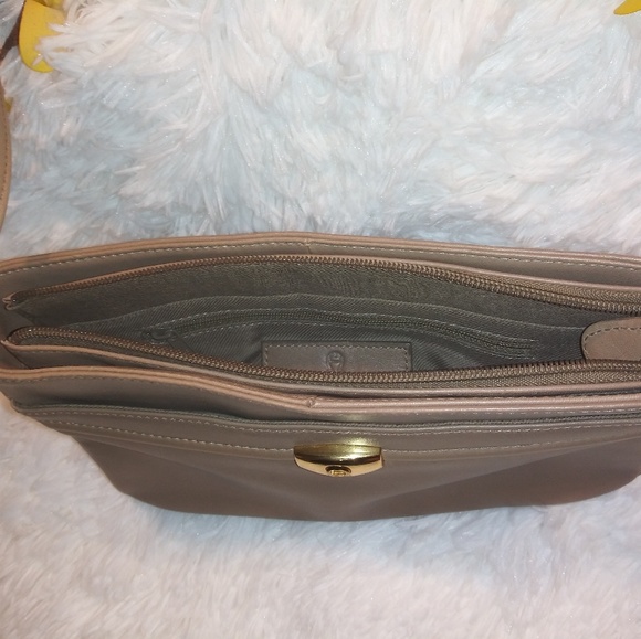 Purse - Picture 3 of 4